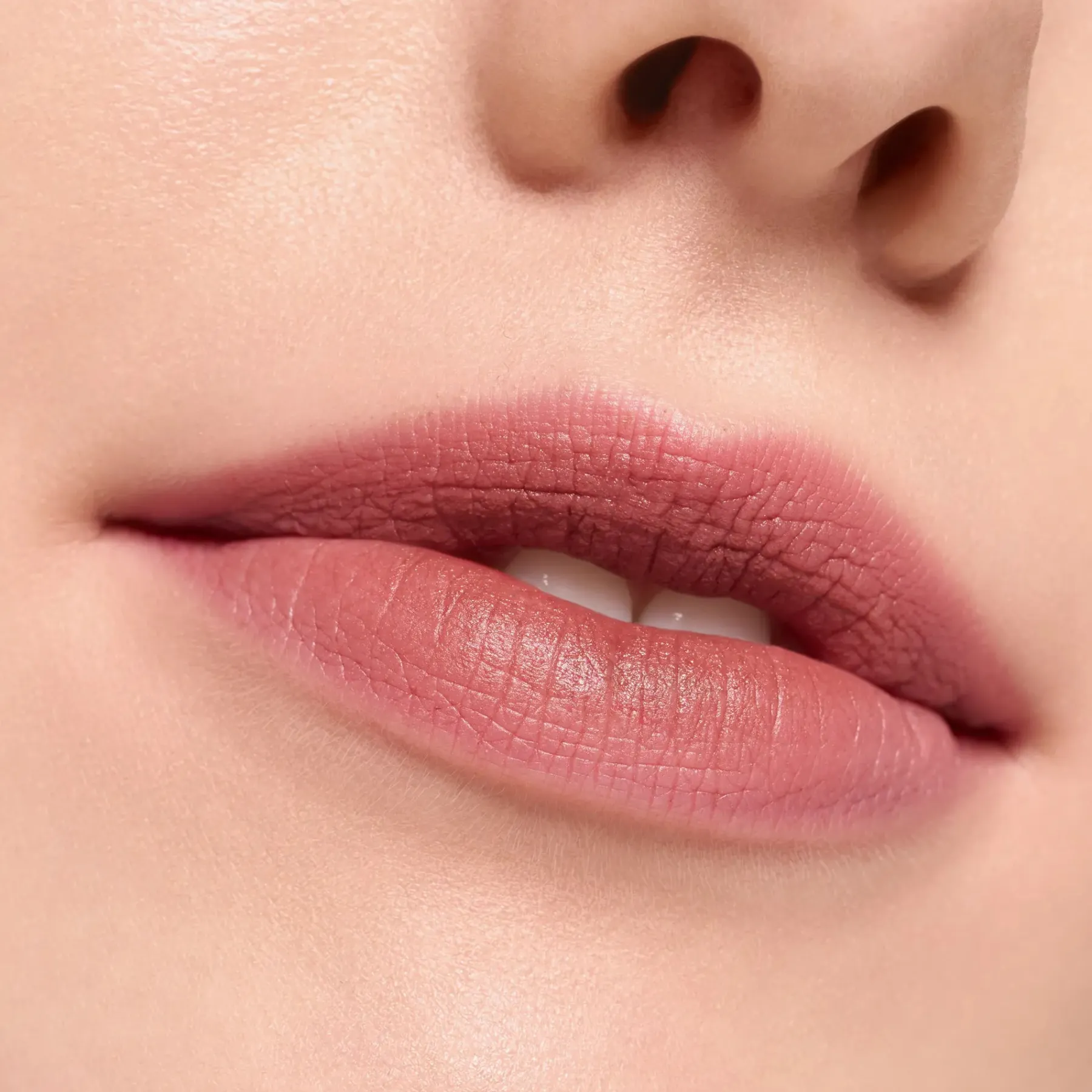 New Blur Soufflé Matte Lip Cream 01 Deep Scroll Lippenstift|Flussiger Lippenstift
