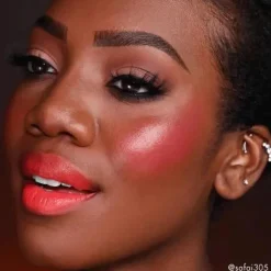 Hot Cheek Kiss Cream Blush Merlot Moment Rouge