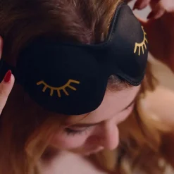 Discount Contoured 3D Blackout Sleep Mask Wink Black Schlafmasken
