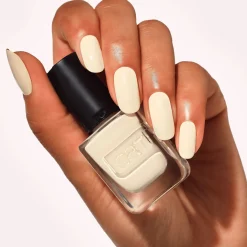 Hot Gel Affair Nail Lacquer 054 Vanilla Fade 3. Nagellak