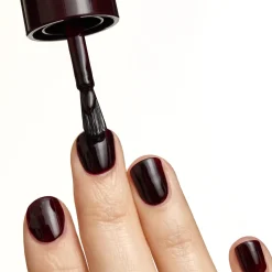 Best Gel Nail Polish 12 Left Me On Red 3. Nagellak