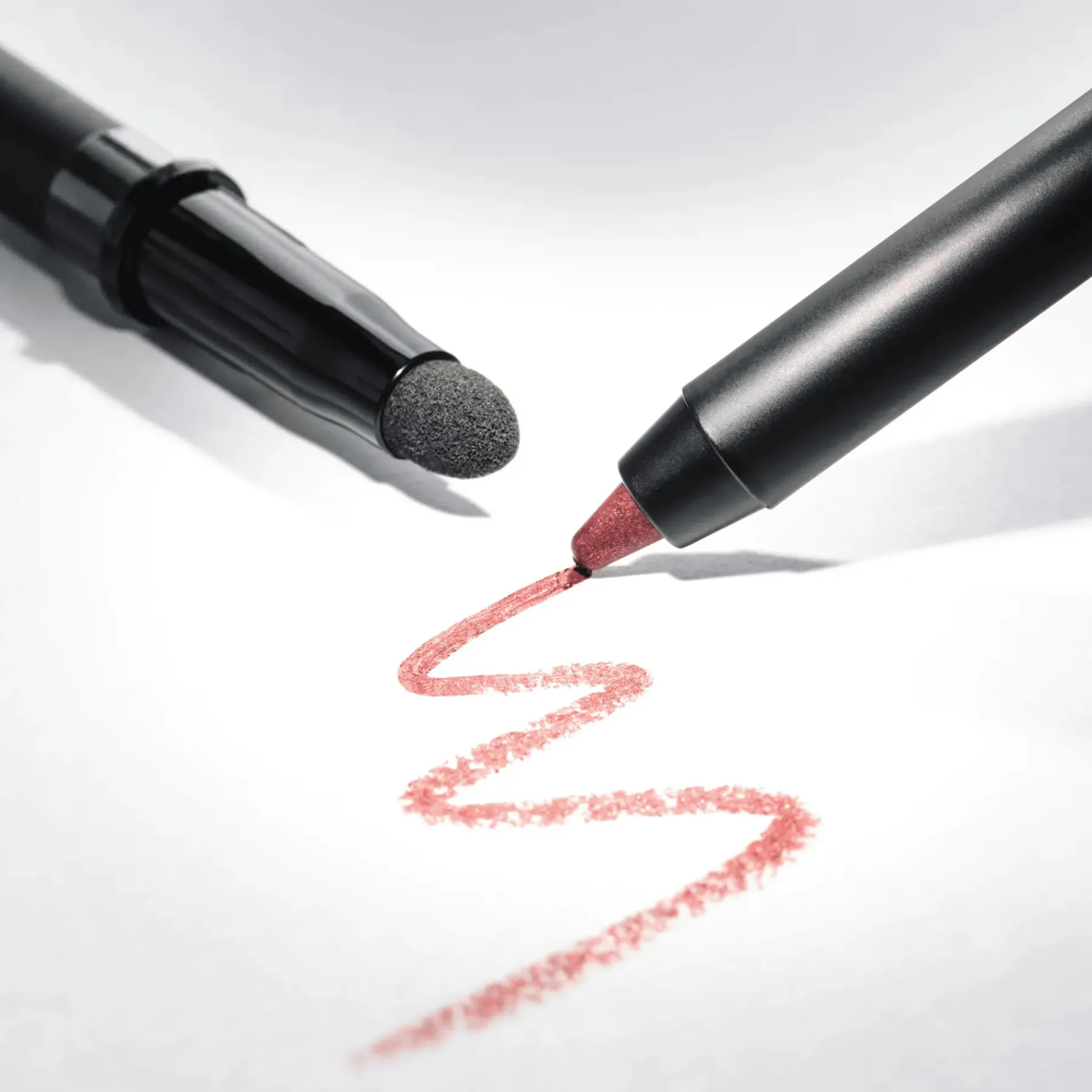 New Jewel Glide Effect Eye Pencil 050 Ruby Crystals Eyeliner
