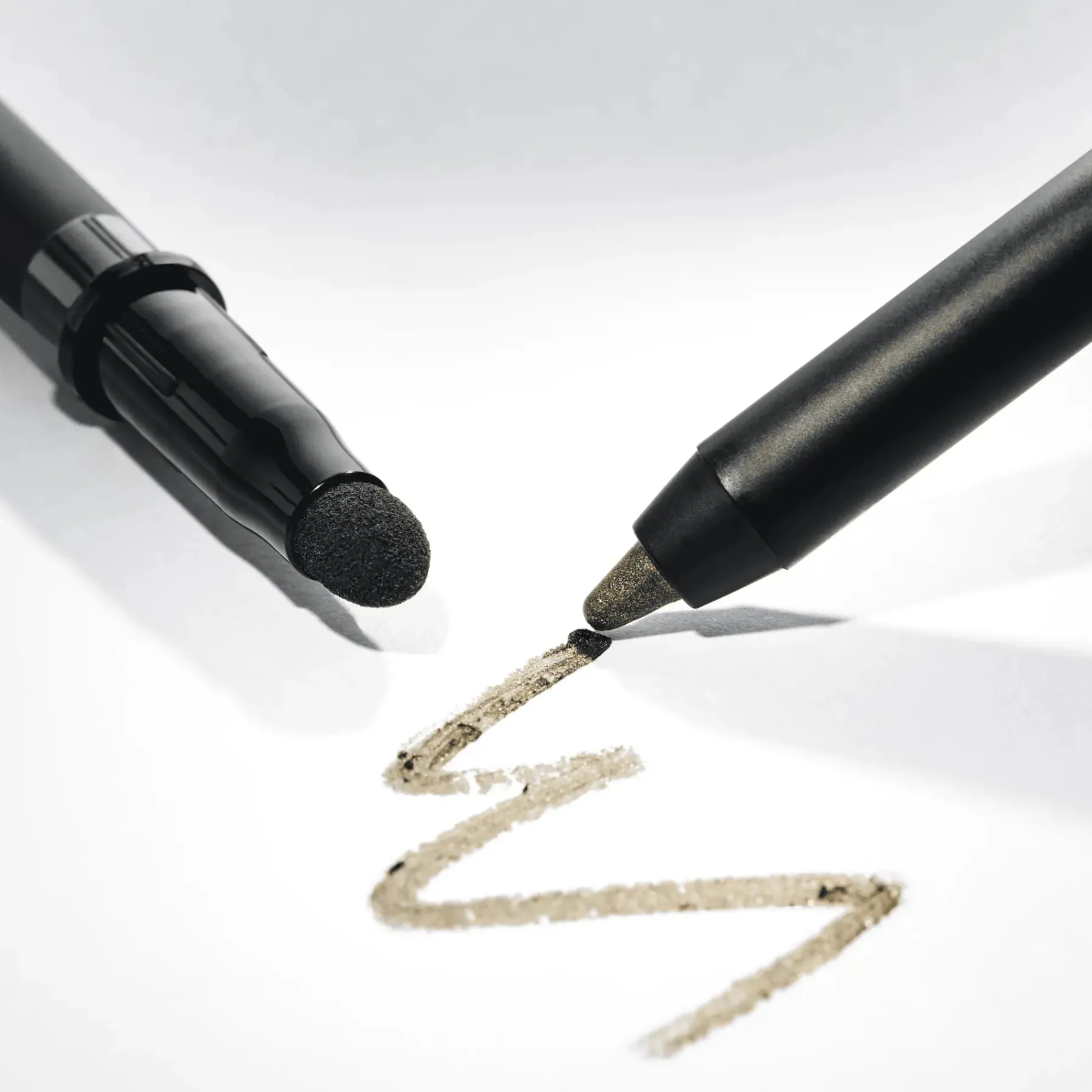 New Jewel Glide Effect Eye Pencil 040 Golden Jade Eyeliner