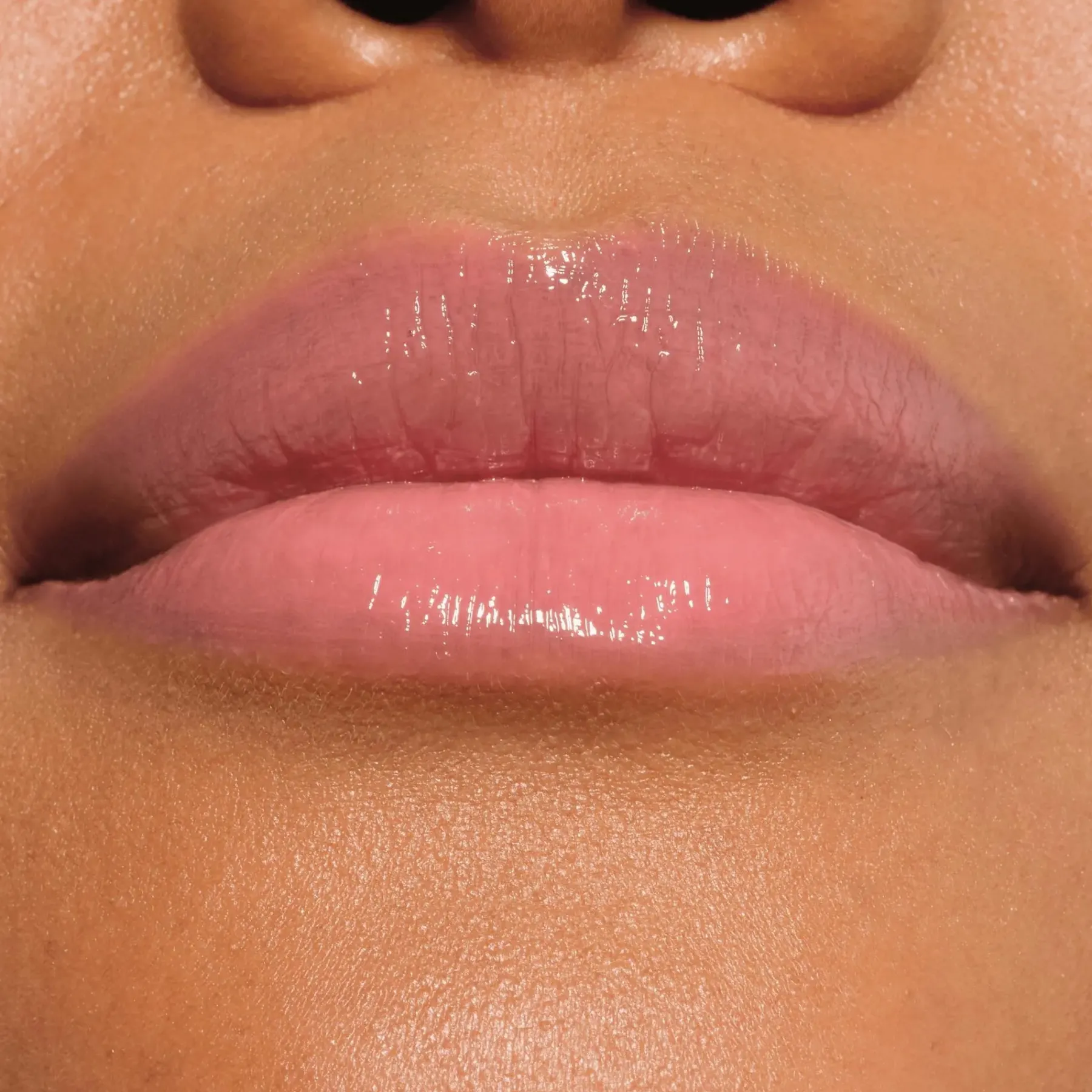 Melt & Plump Juicy Lip Plumper 020 Hyp-nude-tized Lipgloss|Veganer Lip Plumper