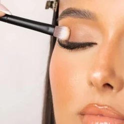 Best No. 19 Crease Blending Eye Brush Tön Mehr