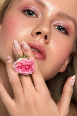 Clearance Press-On Nails Berry Bows Künstliche Nägel