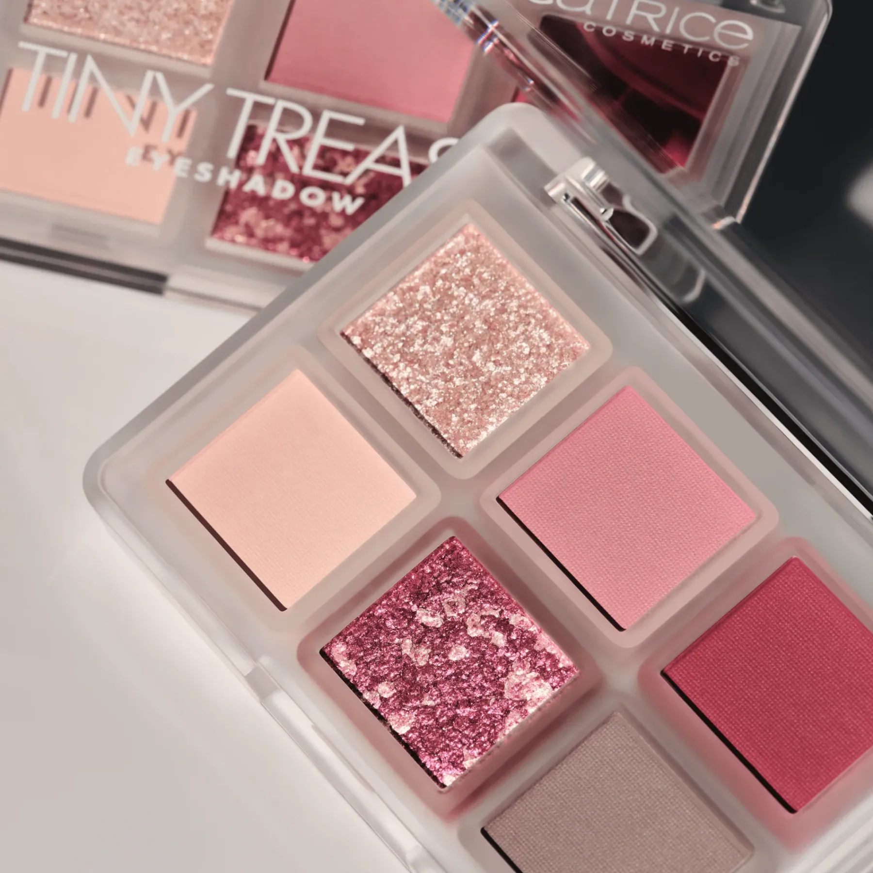 Hot Tiny Treasures Eyeshadow Palette 020 Wild Berry Lidschatten|Vegane Lidschatten