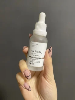 Online Tri-hyaluronic Vegan Pflege|Problemlösende Seren